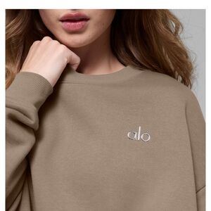 ALO Yoga Tan Sweatshirt Size L